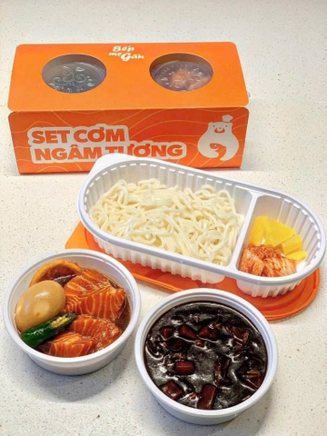 Mì tương đen cá hồi + trứng
