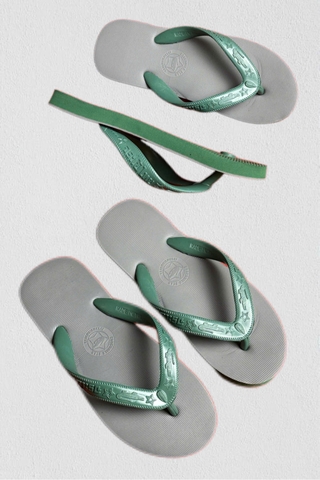 dép cá sấu Thái màu xám quai xanh rêu