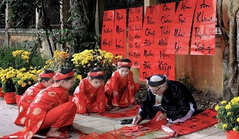 Xin chữ đầu năm ý nghĩa gì? Chữ may mắn Tết Ất Tỵ 2025