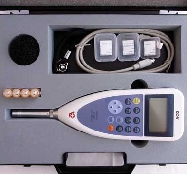 THIẾT BỊ ĐO ĐỘ ỒN PHÂN TÍCH TẦN SỐ ACO 6236