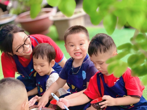 🌸 SENSORY – SOUP HOA SEN CỦA CÁC EM BÉ NHÀ TRẺ 🌸