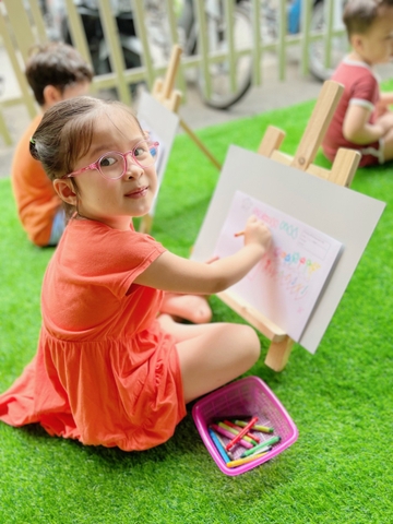HOẠT ĐỘNG VẼ TRANH NGOÀI TRỜI