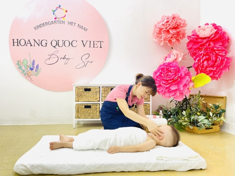 MASSAGE KÍCH HOẠT GIÁC QUAN – ĐIỂM NHẤN QUAN TRỌNG TRONG CHƯƠNG TRÌNH GIÁO DỤC CỦA MẦM NON HOÀNG QUỐC VIỆT