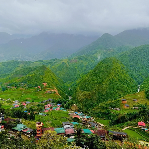 NÚI RỪNG TÂY BẮC
