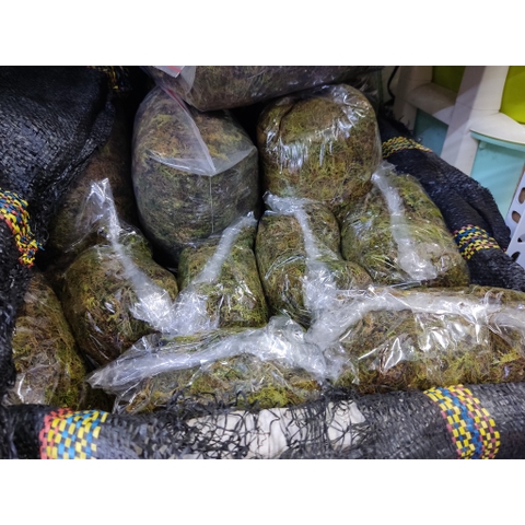 1kg Rêu rừng khô giá sỉ xanh mướt giữ ẩm cho cây, ếch, ốc, nhện,...