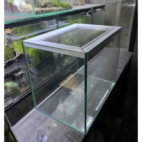 Chuồng kính 30x20cm có nắp lưới inox không rỉ nuôi ốc mượn hồn và bò sát nhỏ