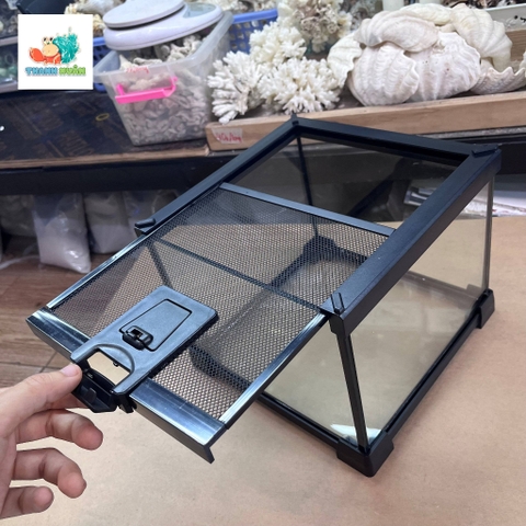 Chuồng kính 4ly kích thước nhiều kích thước khung nhựa