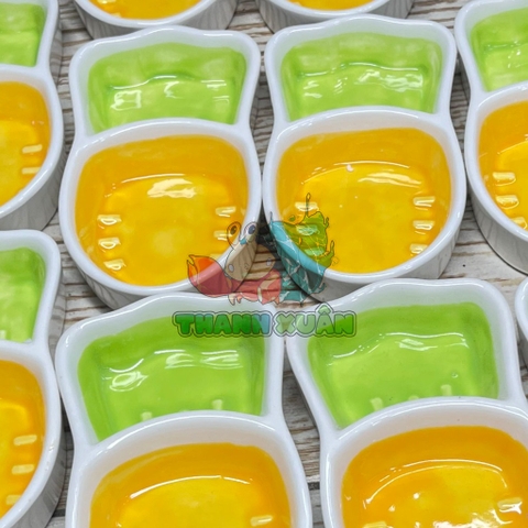 Bát 2 ngăn hình cà rốt đựng nước uống cho ốc mượn hồn