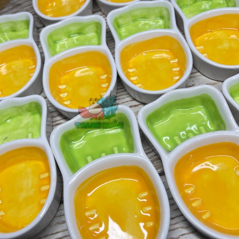 Bát 2 ngăn hình cà rốt đựng nước uống cho ốc mượn hồn