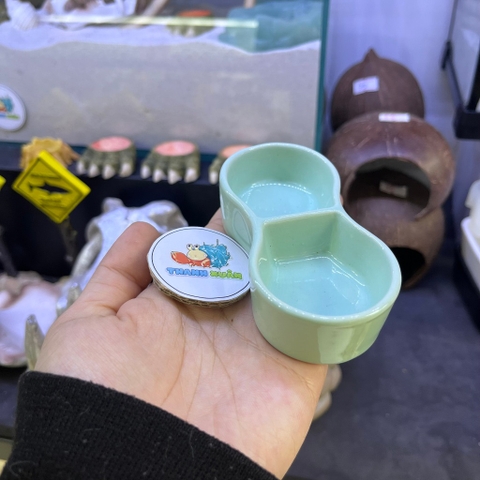 Bát 2 ngăn đựng nước màu xanh cho ốc mượn hồn hoặc thức ăn cho thú cưng khác