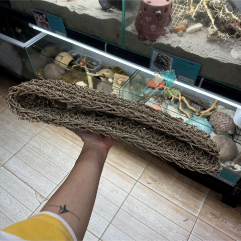 Tấm lưới cói làm hang trú và làm võng ngủ cho thú cưng nhỏ