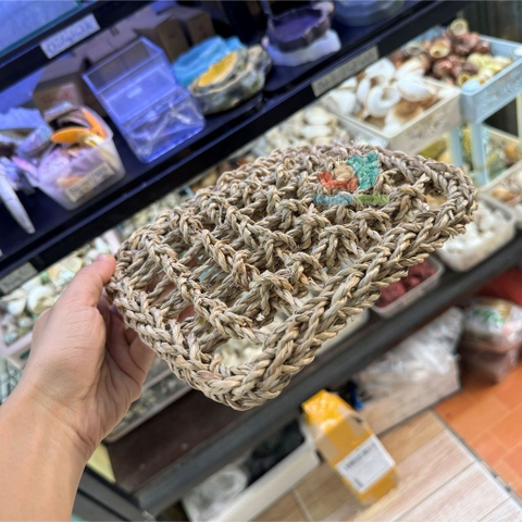 Tấm lưới cói làm hang trú và làm võng ngủ cho thú cưng nhỏ