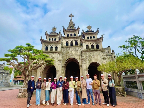 Hello Trip - Công ty du lịch Nghệ An uy tín chuyên tour miền Bắc 2026