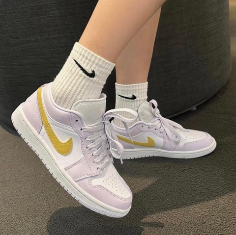 Nike Air Jordan 1 Low 'Barely Grape' (W) DC0774-501