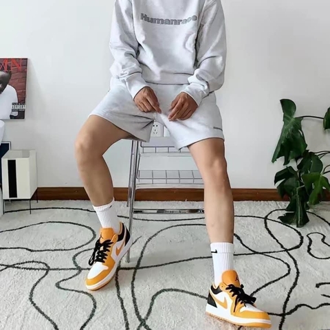 Jordan 1 Low Taxi