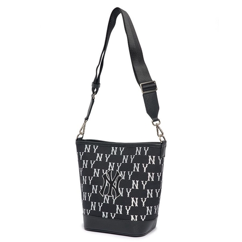 MLB Big Classic Monogram Jacquard New Bucket Bag New York Yankees 3ABML023N-50BKS