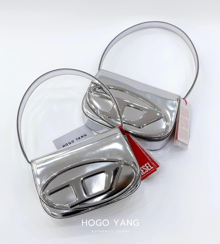 Diesel 1DR Shoulder Bag Mirrored Leather Silver