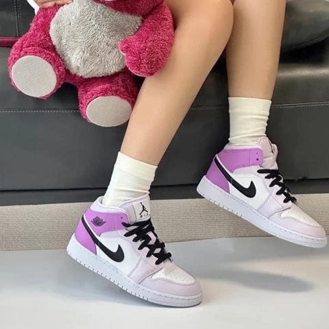 Nike Air Jordan 1 Mid 'Barely Grape' (GS) DQ8423-501