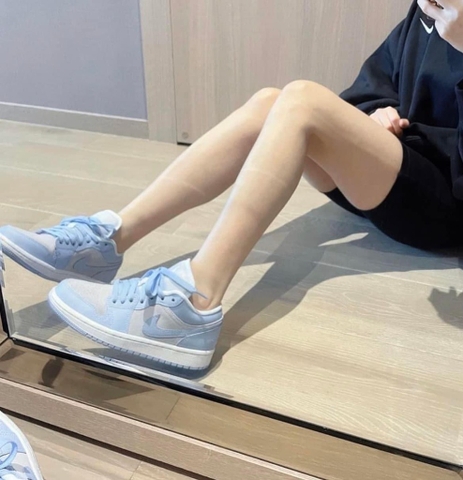 Jordan 1 Low Football Grey Aluminum (W)