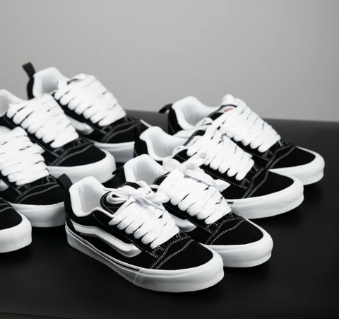 VANS KNU SKOOL BLACK/TRUE WHITE VN0009QC6BT