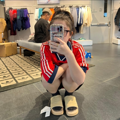 Adidas ADILETTE ESSENTIAL SLIDES Beige" IE9650