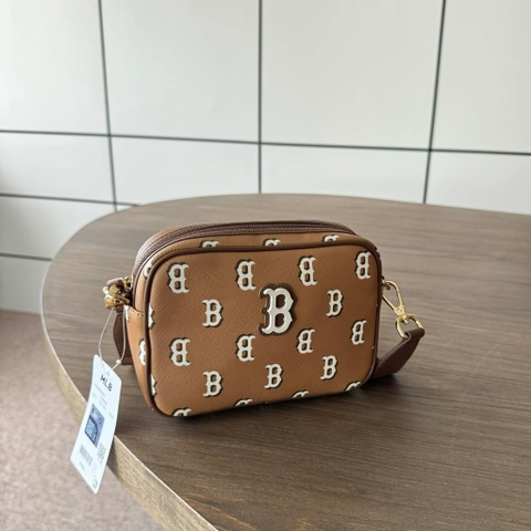 Túi MLB Big B Monogram Dia Boston 'Beige Brown' 7ACRM084N 43CAS