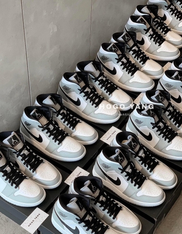 Jordan 1 Mid Light Smoke Grey