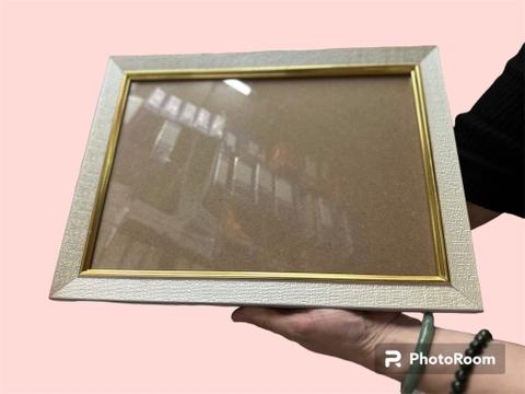 KHUNG GƯƠNG TRẮNG CHỈ VÀNG A4 (21x30) (CÁI)
