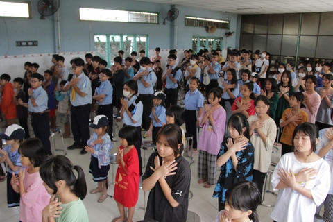 2022-12-25 Tặng quà từ thiện tại Mái ấm Kim Chi, Bến Lức, Long An