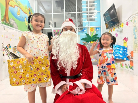 2025-12-20 Tặng quà Giáng Sinh 2025