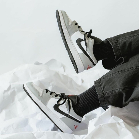 456 -  Giày Nike Air Jordan 1 Low Light Smoke Grey 553558 030 [HÀNG CHÍNH HÃNG]