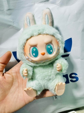 1152 - Gấu Bông Art Toy Labubu QUQU Have A Seat - POP MART The Monsters Have A Seat Vinyl Plush Labubu Macaron V2- Code 6941848280091 [HÀNG CHÍNH HÃNG]
