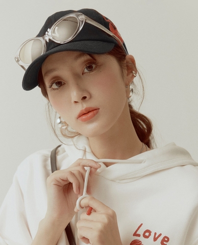 437 -  Nón MLB Unstructured Ball cap - Đen - Ny Trắng Love Tim Đỏ [HÀNG CHÍNH HÃNG]