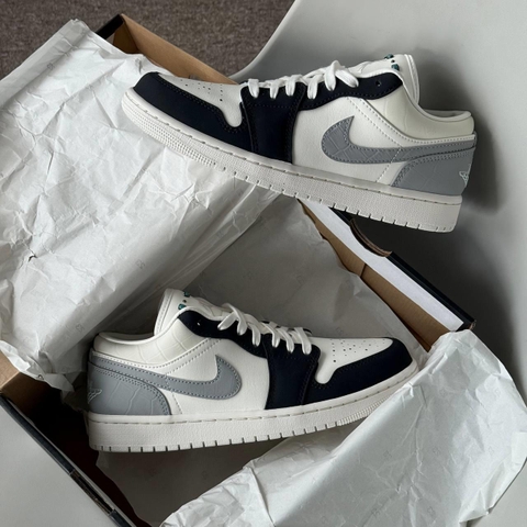 1962 - Giày Nike Air Jordan 1 Low 'Sail Light Smoke Grey' IO2242-101 [HÀNG CHÍNH HÃNG]