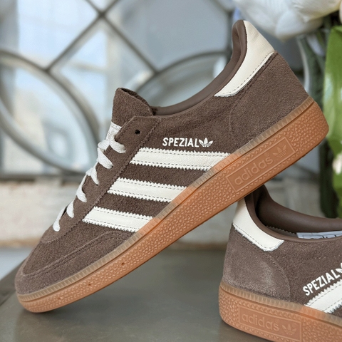 1767 - Giày Adidas Handball Spezial Earth Strata Gum IF6490 [HÀNG CHÍNH HÃNG]