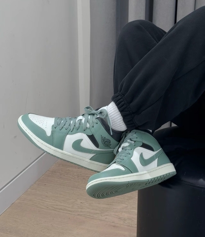 1108 -  Giày Nike Air Jordan 1 Mid Jade Smoke BQ6472 130  [HÀNG CHÍNH HÃNG]