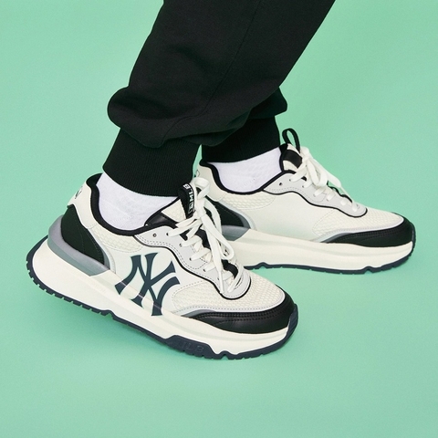 573  -  Giày MLB Chunky Runner New York Yankees Black 3ASHRJ13N-50BKS [HÀNG CHÍNH HÃNG]