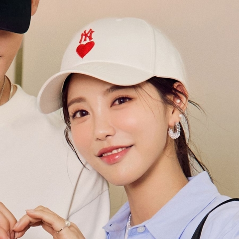 399 -  Nón MLB Unstructured Ball cap - Trắng Kem - Ny Trái Tim Đỏ [HÀNG CHÍNH HÃNG]