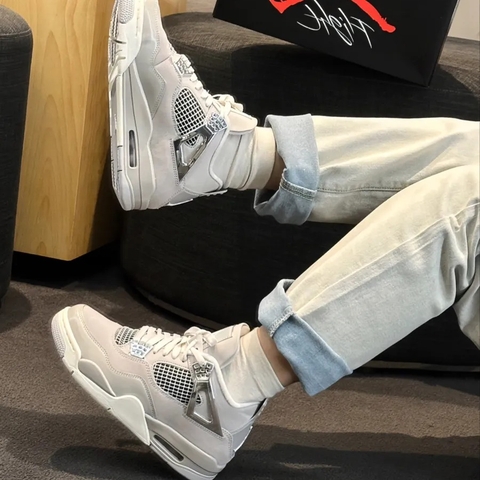 279 -  Giày Nike Air Jordan 4 Retro Frozen Moments AQ9129 001 [HÀNG CHÍNH HÃNG]