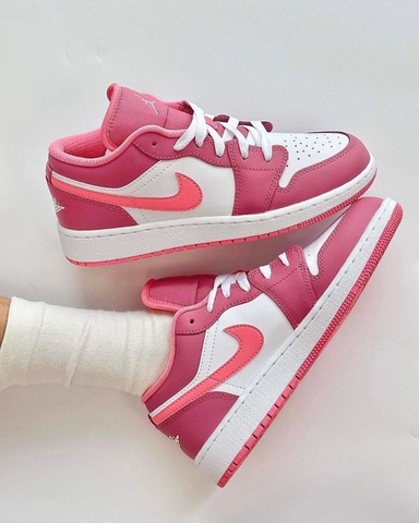 833 -  Giày Nike Air Jordan 1 Low GS Desert Berry 553560 616 [HÀNG CHÍNH HÃNG]