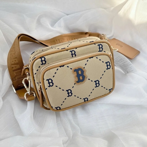 1241 - Túi MLB Kids Dia Monogram Boston Red Sox - Nâu - 7ACRMD45N-43BGS [HÀNG CHÍNH HÃNG]