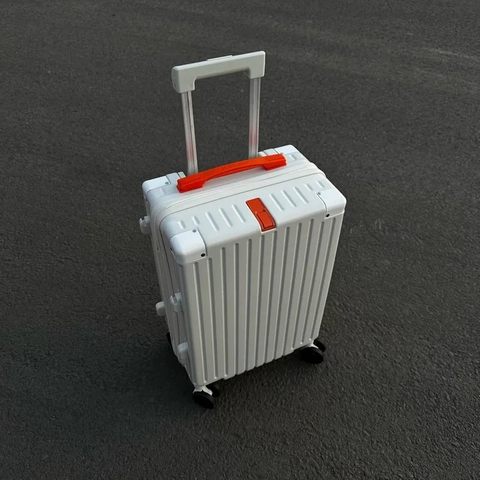 2769 - Vali Nike Just Do It Trắng Cam Size 22 Xách Tay Cabin [HÀNG CHÍNH HÃNG]