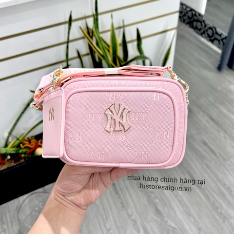 499 -  Túi MLB NY Monogram - Hồng - Code 7ACRMD04N-50PKM [HÀNG CHÍNH HÃNG]