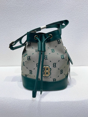 939 -  Túi MLB Monogram Bucket Bag Big B Boston Red Sox - Jade Xanh Lục Bảo - Code 7ACRMDE4-43BGL [HÀNG CHÍNH HÃNG]