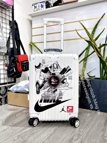 748 -  Vali Nike Sneakers Silhouette - Size Cabin 22 Xách Tay - Trắng Kem [HÀNG CHÍNH HÃNG]