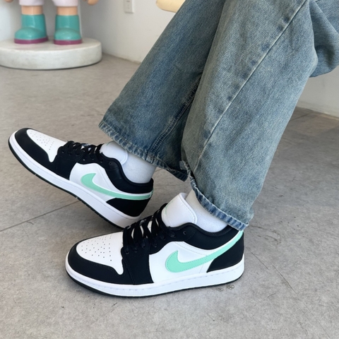 1059 -  Giày Nike Air Jordan 1 Low Green Glow 553560 131 [HÀNG CHÍNH HÃNG]