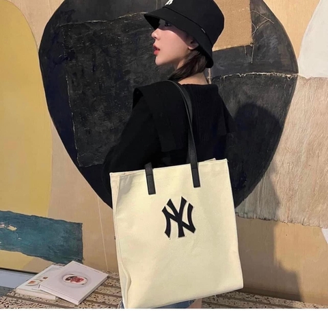 1103 -  Túi MLB Tote Canvas New York Yankees Cream - Code 3AORM022N 50CRS [HÀNG CHÍNH HÃNG]