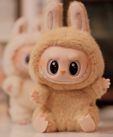 1154 - Gấu Bông Art Toy Labubu BABA Have A Seat - POP MART The Monsters Have A Seat Vinyl Plush Labubu Macaron V2- Code 6941848280091 [HÀNG CHÍNH HÃNG]