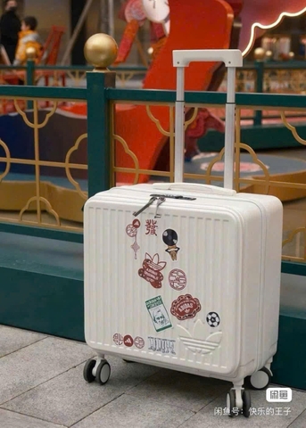 1326 - Vali Adidas Embossed Logo - Size Xách Tay Cabin - Form Mới - Trắng Kem [CHÍNH HÃNG]