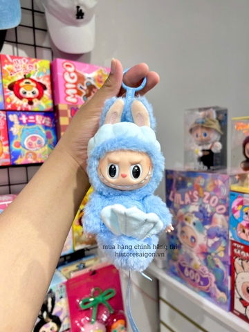 1156 - Labubu Hide and Seek in Singapore Series - Labubu Merlion - Labubu Singapore - POP MART The Vinyl Plush Doll Pendant Limitted Edition - Size 18cm - Code 6941848280091 [HÀNG CHÍNH HÃNG] Gấu Bông Art Toy